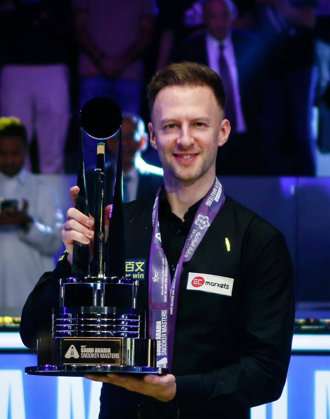 他便展现出 他便展现出